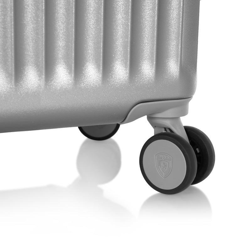 Luxe 26" Luggage