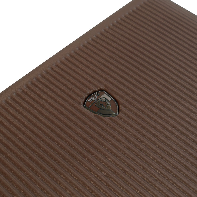 Earth Tones 21 Carry on Luggage close up I Spinner Luggage
