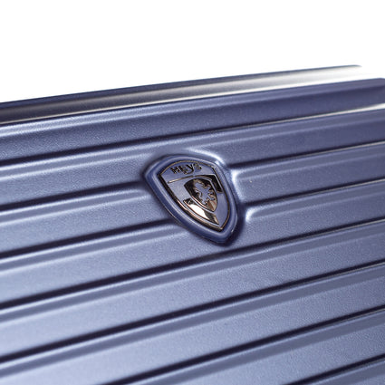 Cruze 30' inch Luggage close up | Lightweight Luggage 