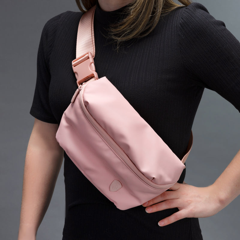 The Puffer Mini Waist Bag - Rose