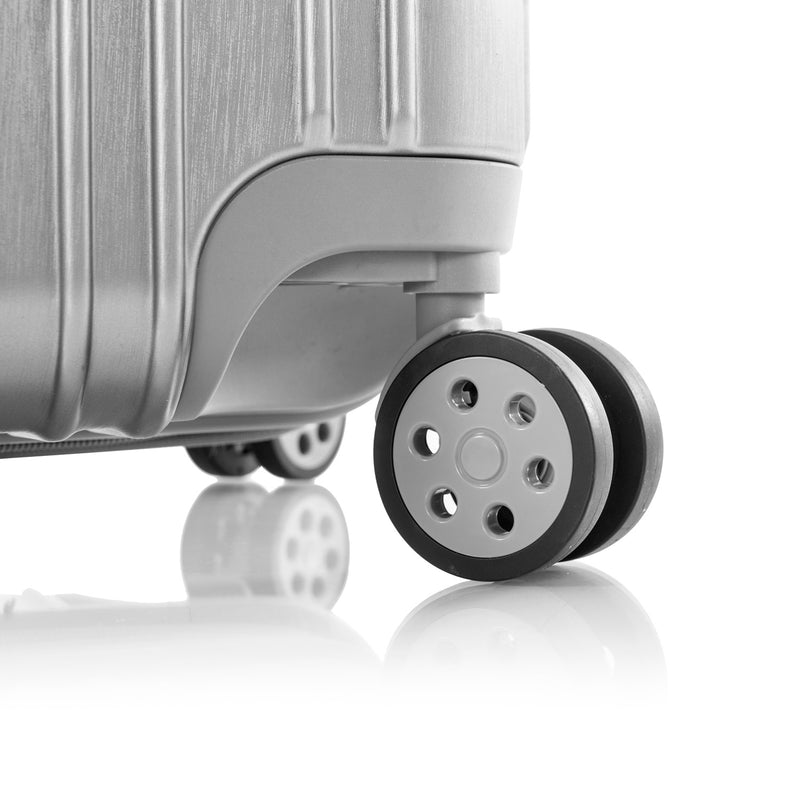 Xtrak 21" Carry-On Luggage